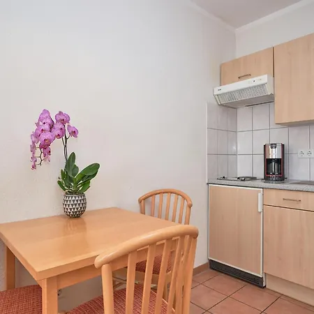 Charmante Fuer 3 Mit Balkon Im Seepark * Sellin (Rugen)